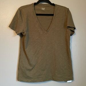 NWT Madewell Sz Medium Women’s Olive Green Light Short Sleeve Blouse Top Shirt!